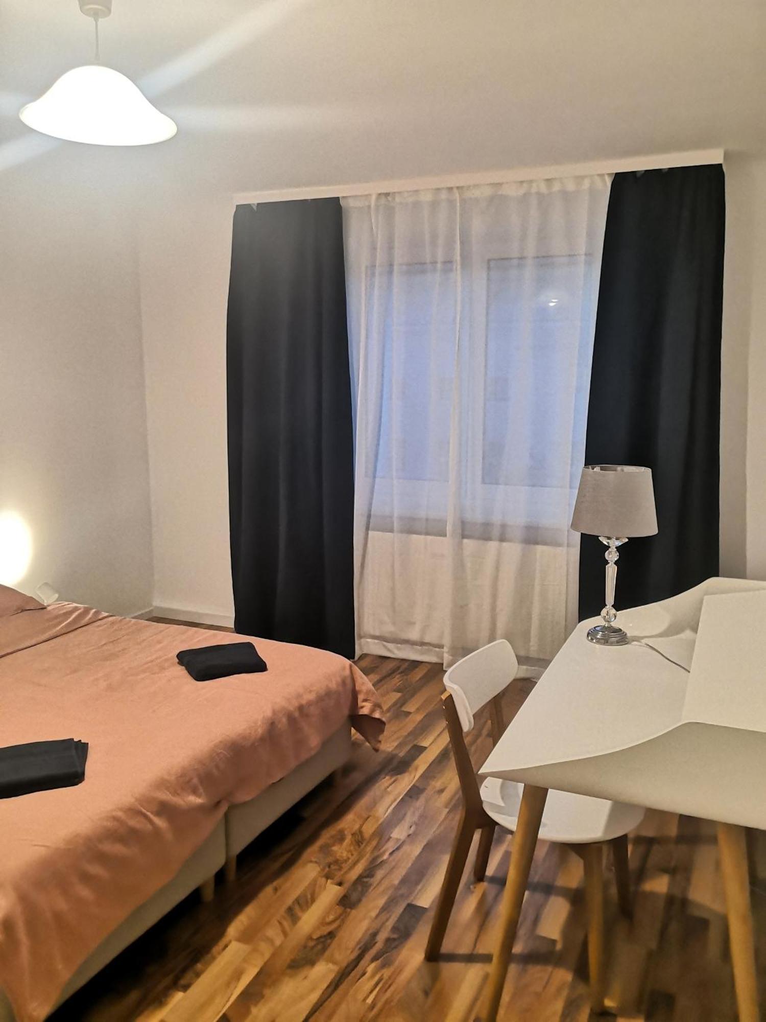 Apartment Central - 2 Bdrm Wien
